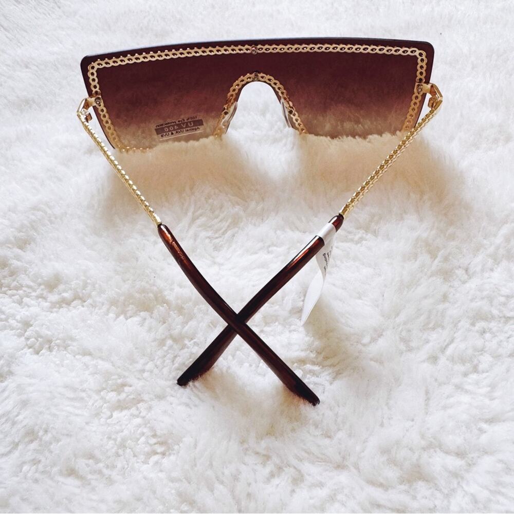 Christine Brown Chain Oversized Shield Sunglasses - Picture 12 of 12